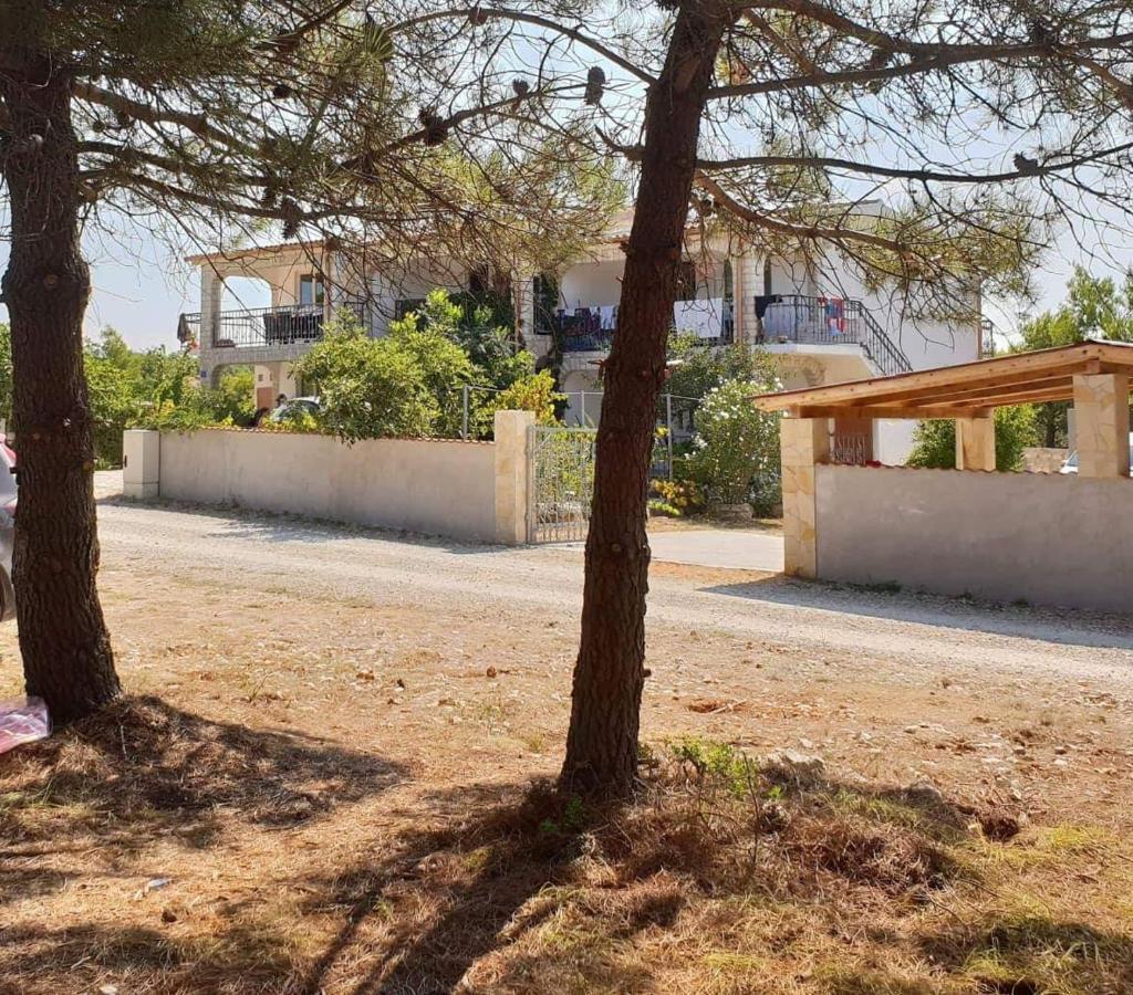 Apartmani Samanta Vir Extérieur photo